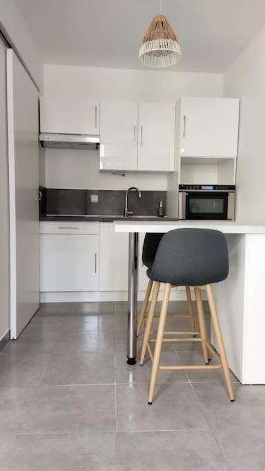 Super Studio, Proche Centre